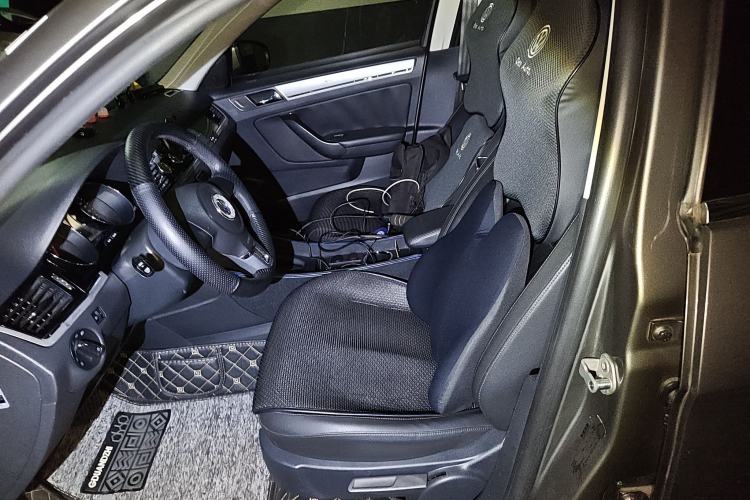 Used Volkswagen Bora 2013 1.6L Automatic Comfort Model Left Front Seat