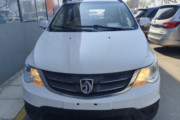 Used Baojun 730 2014 1.5L manual standard trim 7 seats