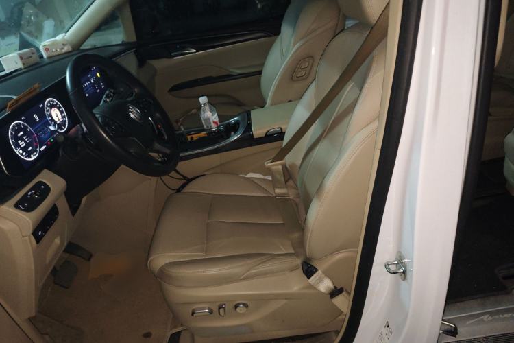 Used Buick GL8 2022 ES Landtrek 653T Luxury Edition