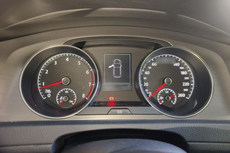 Used Volkswagen Golf 2015 1.4TSI Automatic Luxury Model