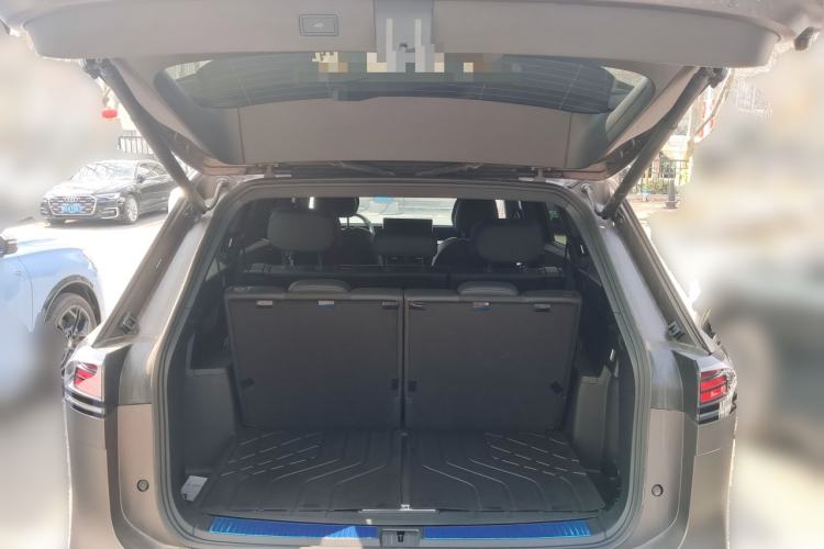 Used Volkswagen Teramont 2025 Tiguan Pro 450TSI Four-Wheel Drive Summit Edition Trunk