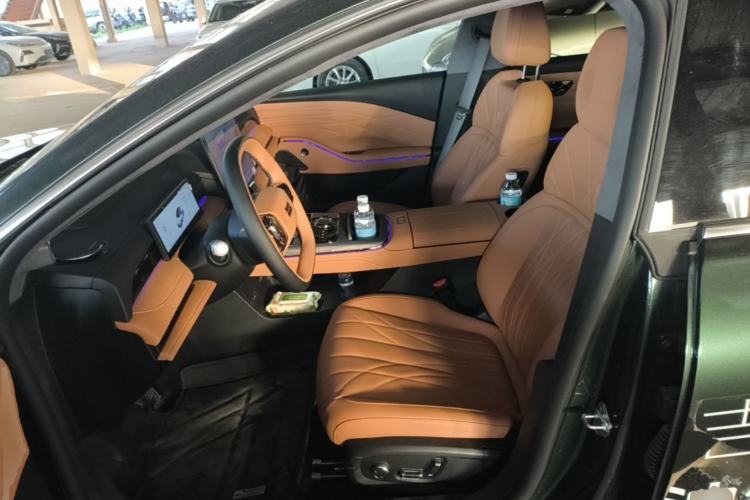 Used Geely Galaxy 8 2025 130km EM-P Starship Edition
