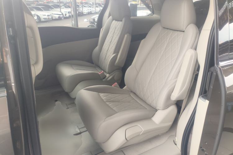 Used Buick GL8 2023 Land Executive Class Comfort Model Left Rear Seat