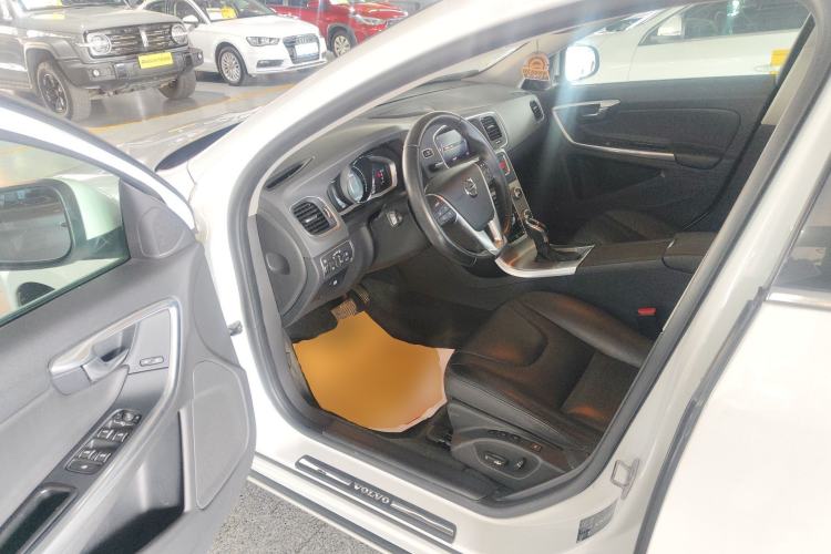 Used Volvo S60 2019 S60L T5 Smart Range Edition
