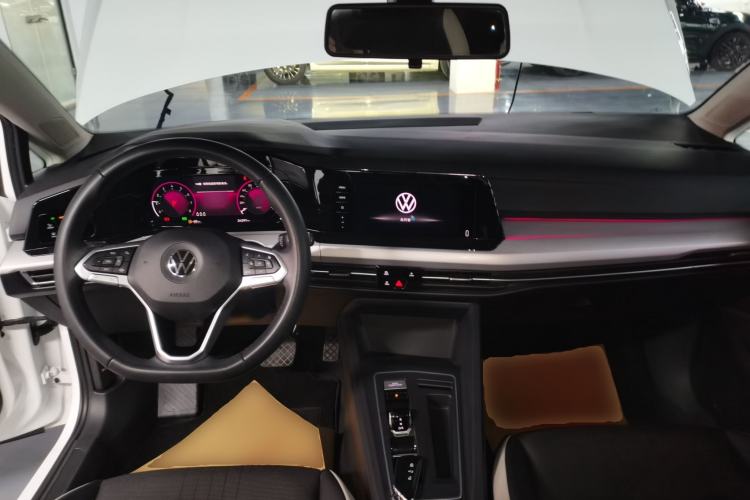 Used Volkswagen Golf 2021 280TSI DSG Pro Center Console