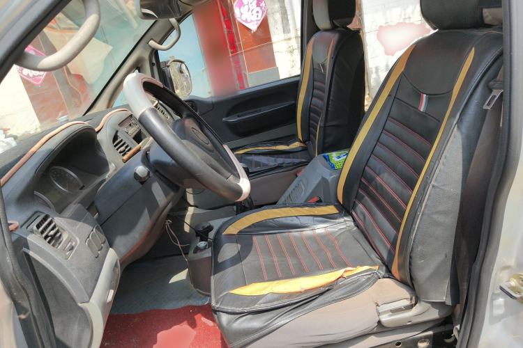 Used FORTHING Lingzhi 2013 V3 1.5L 7-Seater Standard Model II
