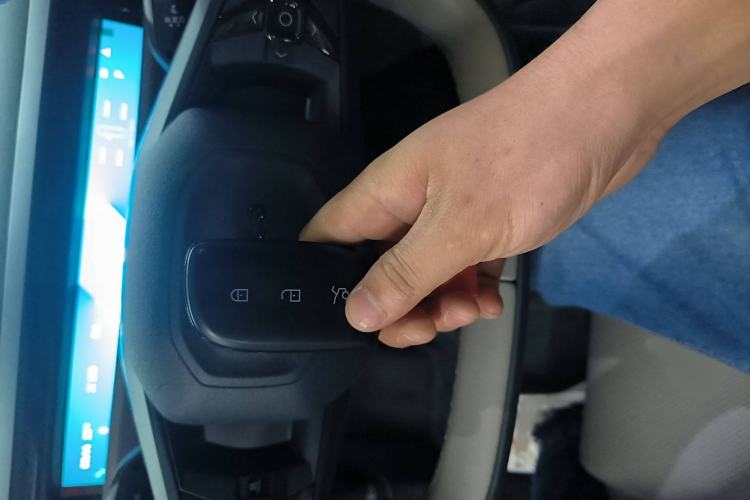 Used Lynk & Co Z10 2025 71 kWh 602 km Range Rear-Wheel Drive Pro
