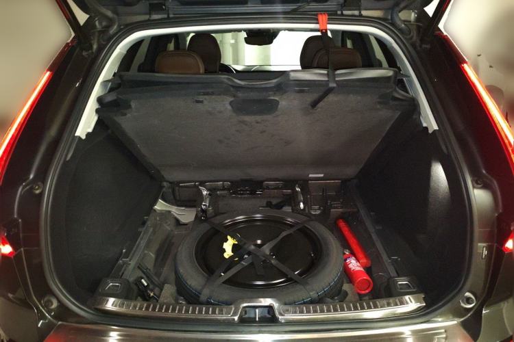 Used Volvo XC60 2020 T5 4x4 Smart Luxury Edition Trunk