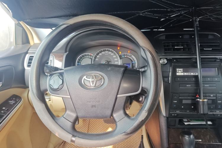 Used Toyota Camry 2016 2.0E 10th Anniversary Elite Edition
