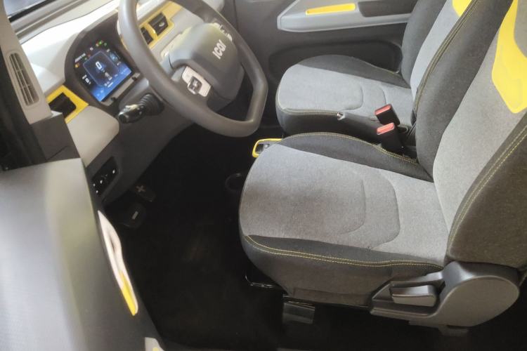 Used Chery QQ Ice Cream 2022 170km Sundae Phosphate Lithium-Ion Left Front Seat