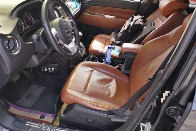 Used Jeep Compass 2014 2.4L four-wheel drive luxury version
