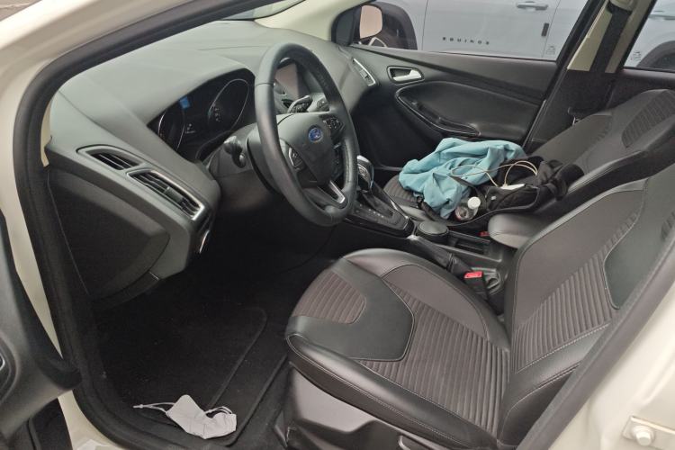 Used Ford Focus 2015 Hatchback EcoBoost 125 Automatic Supreme Style Edition
