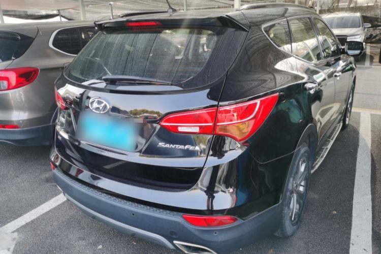 Used Hyundai Santa Fe 2013 2.4L Automatic Two-Wheel Drive Smart Version