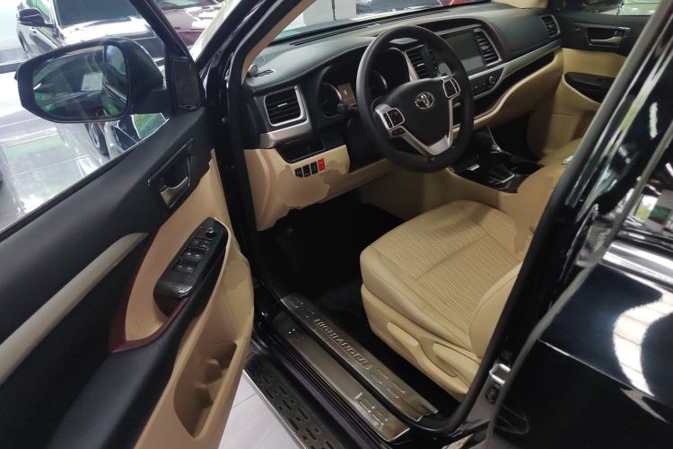 Used Toyota Highlander 2015 2.0T Four-Wheel Drive Elite Edition 7-Seater Driver Seat