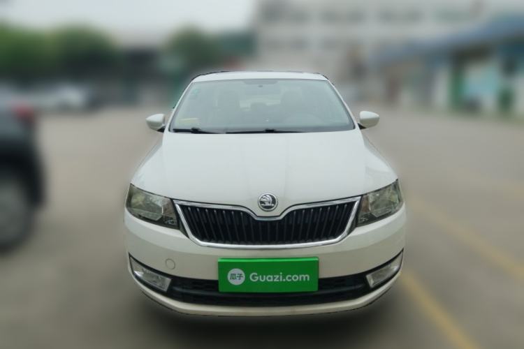 Used Skoda Rapid 2015 1.6L Automatic Smart Selection Model
