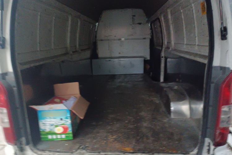 Used Foton Scenic G7 2017 2.0L Long-Wheelbase Commercial Van High Roof 2 Seats 4Q20M Trunk