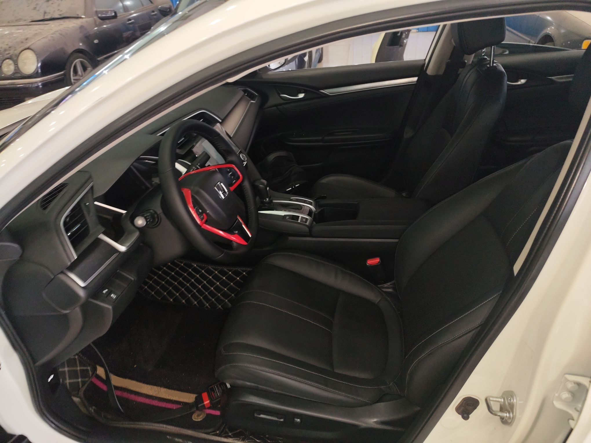 Interior delantero
