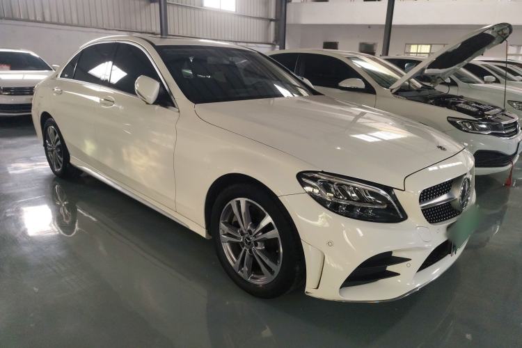 Used Mercedes-Benz C-Class 2020 Restyled C 200 L Fashion Edition Sport Version Front Right 45 Deg