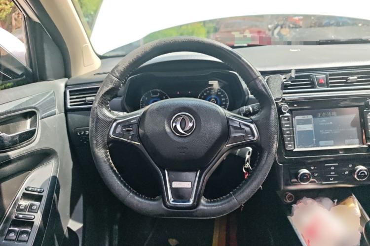 Used Dongfeng Fengon 580 2017 1.8L Manual Comfort Model Steering Wheel