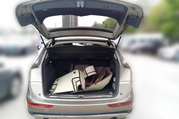 Used Audi Q5 2010 2.0TFSI Technology Edition Trunk