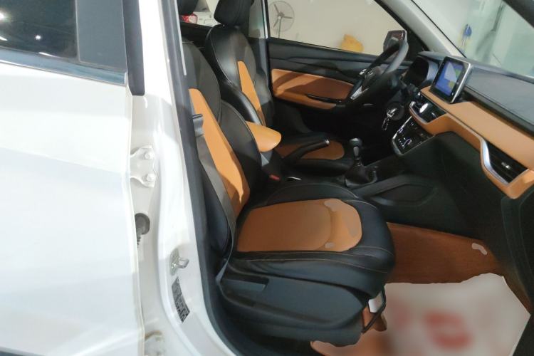 Used Wuling Hongguang S3 2019 Automatic Clutch Version 1.5L Manual Luxury Model China V Standard