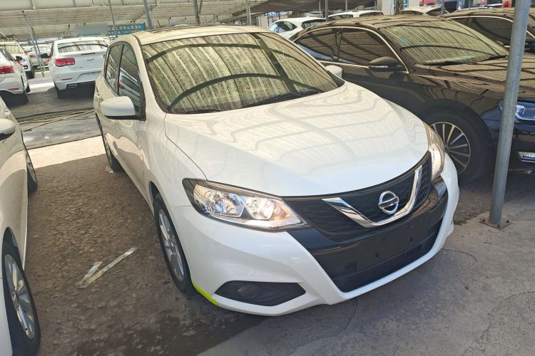 Used Nissan Tiida 2016 1.6L CVT Cool Dynamic Edition Front Right 45 Deg