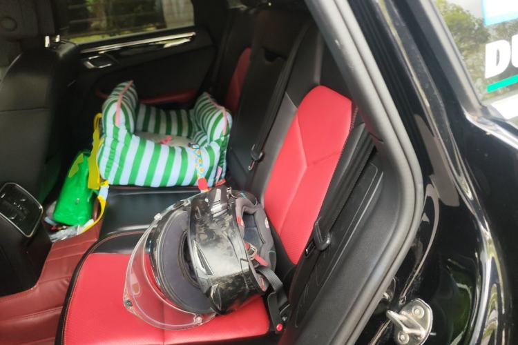 Used Porsche Macan 2016 Macan S 3.0T Left Rear Seat