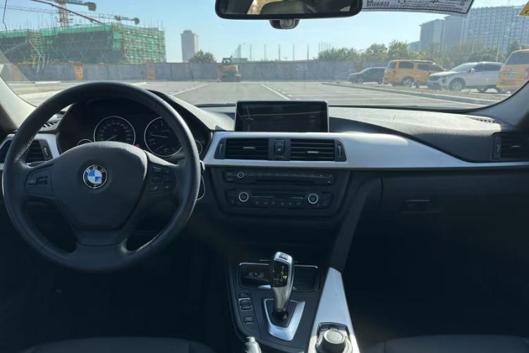 Used BMW 3 Series 2014 320Li Fashion Model
