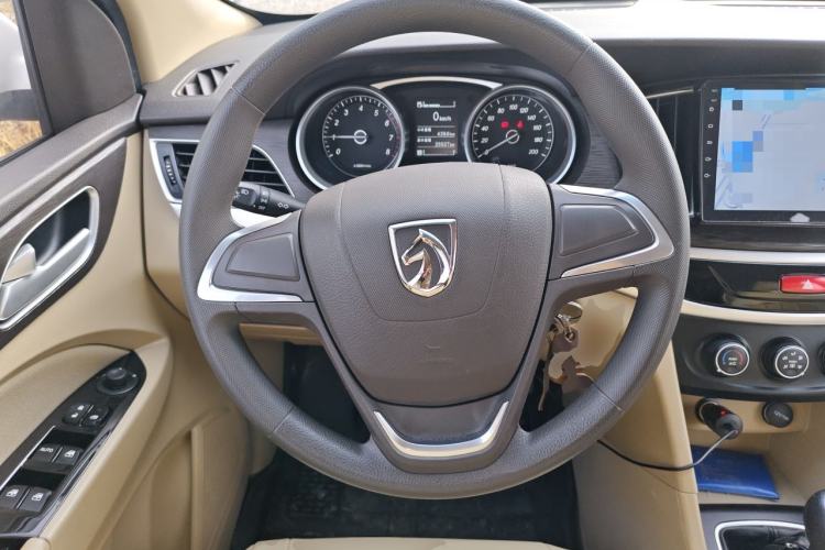 Used Baojun 730 2016 1.5L Manual Value Edition 7 Seats China V Emission Standard