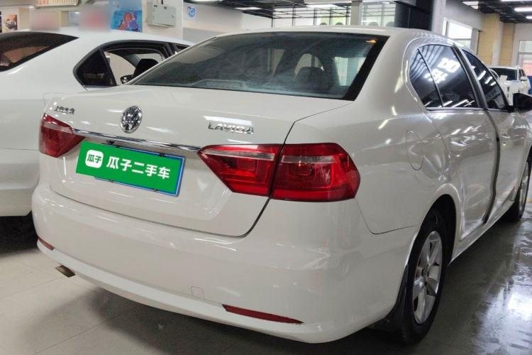 Used Volkswagen Lavida 2013 Revised Classic 1.6L Automatic Fashion Edition Rear Right 45 Deg