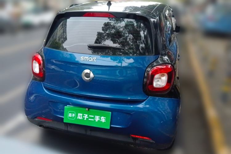 Used smart forfour 2016 1.0L 52 kW Dynamic Edition
