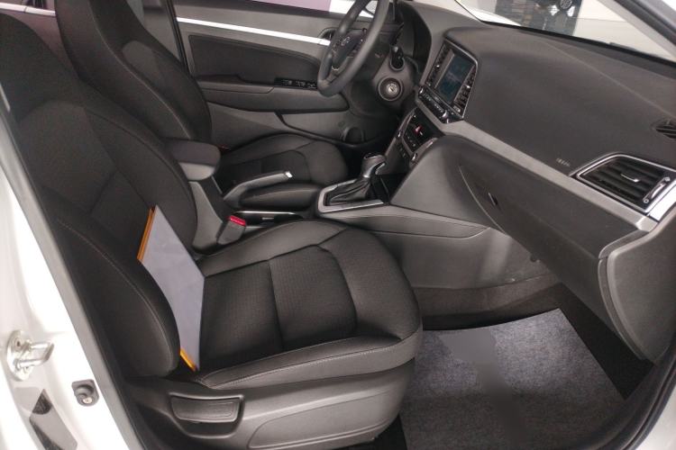 Used Hyundai Elantra (6th Generation / Lingdong) 2016 1.6L Automatic ZhiXuan – Elite Version Right Front Seat