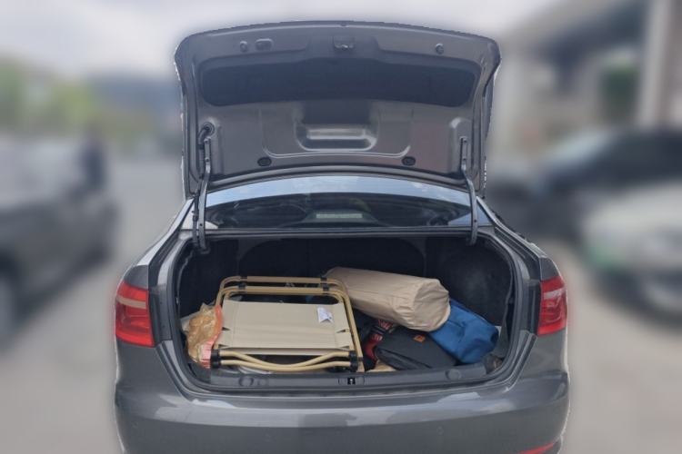 Used Volkswagen Lavida 2013 Restyled Classic 1.6L Manual Comfort Edition
