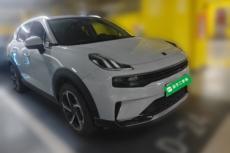 Used Lynk & Co 06 EM-P 2022 PHEV 84 km Range Pro Version Front Right 45 Deg