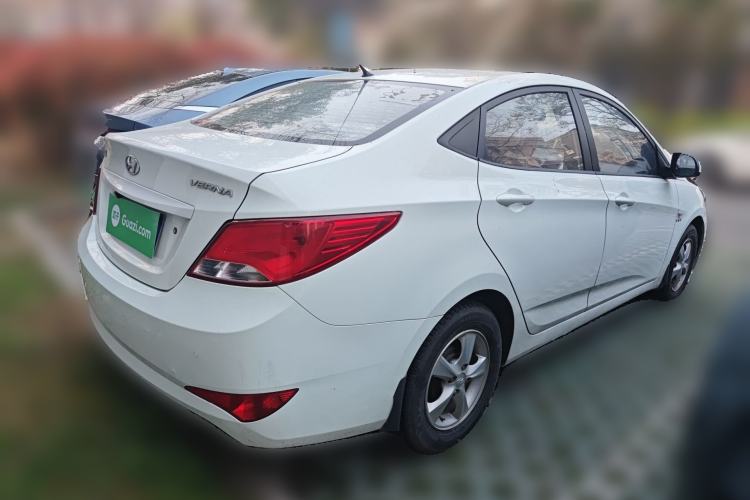 Used Hyundai Verna (older generation) 2014 1.4L Automatic Smart GLS Rear Right 45 Deg