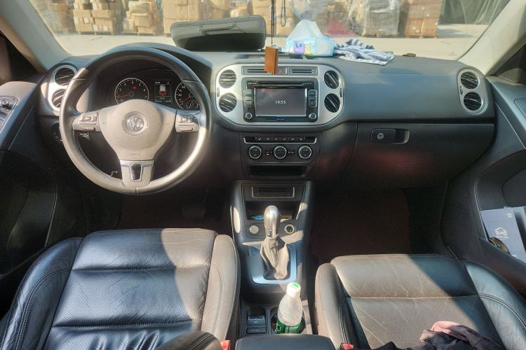 Used Volkswagen Tiguan 2015 1.8TSI Automatic Two-Wheel Drive Luxury Model Center Console