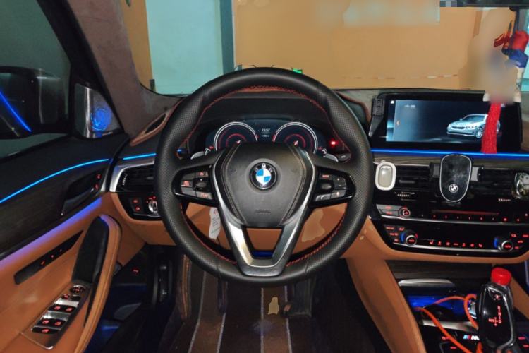 Used BMW 5 Series 2018 530Li Leading Edition Luxury Package
