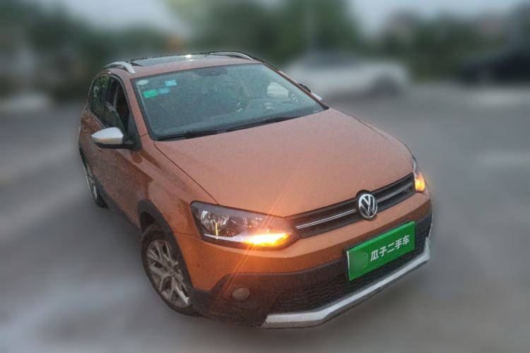 Used Volkswagen Polo 2014 1.6L Cross Polo Automatic Front Right 45 Deg