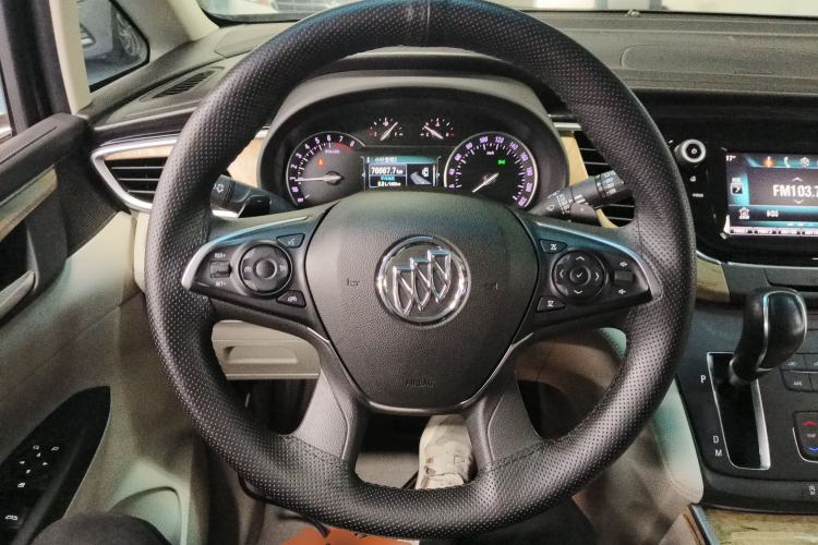Used Buick GL8 2017 ES 28T Comfort Model China V Standard Steering Wheel