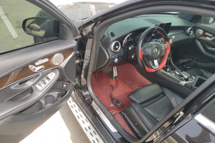 Used Mercedes-Benz GLC 2019 GLC 260 4MATIC Luxury Model Driver Seat