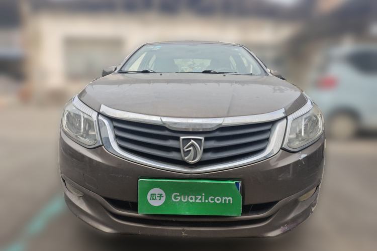 Used Baojun 630 2011 1.5L manual Elite version

