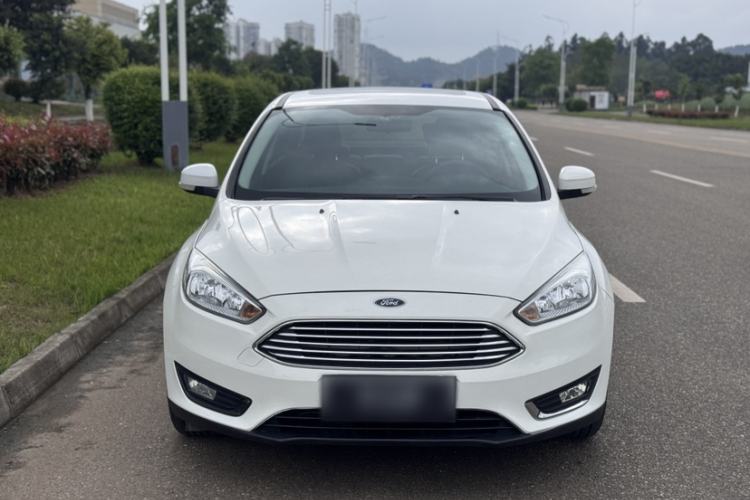 Used Ford Focus 2018 Sedan Classic 1.6L Automatic Trendy SmartDrive Edition Exterior 3