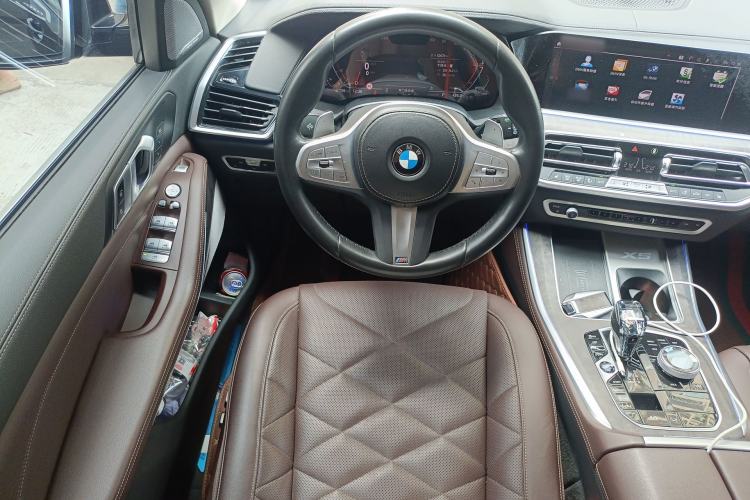 Used BMW X5 2022 xDrive 30Li Luxury M Sport Package