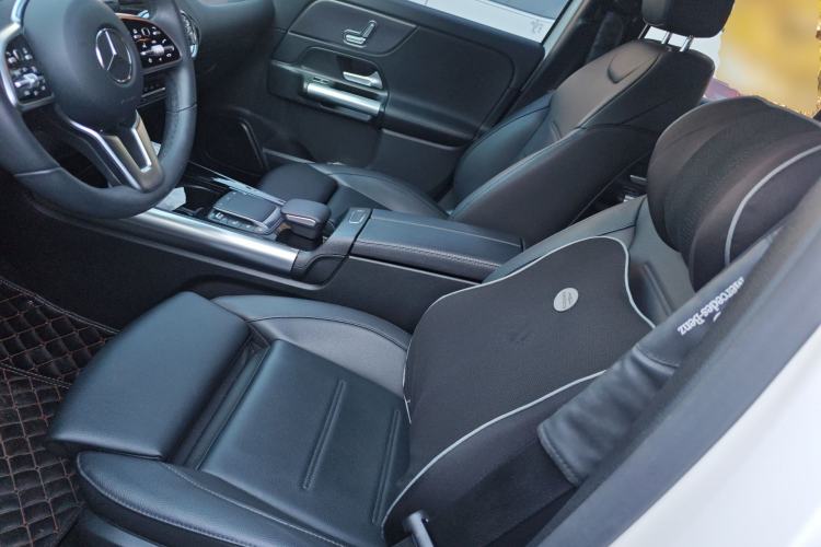 Used Mercedes-Benz GLA 2020 GLA 200 Left Front Seat