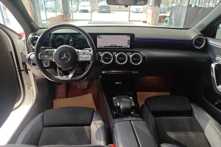 Used Mercedes-Benz A-Class 2021 A 200 L Sport Sedan Fashion Model
