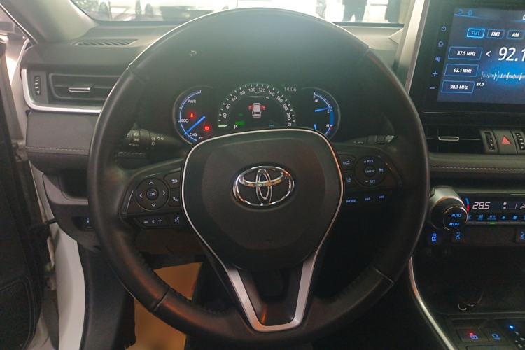 Used Toyota RAV4 2020 Dual-Engine 2.5L E-CVT 4x4 Elite PLUS Edition
