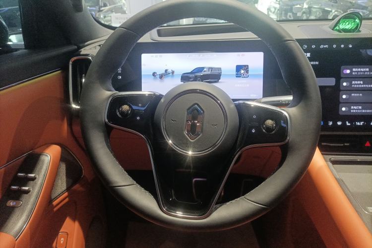 Used Hima AITO M8 2025 Extended-Range Max+ Version 53.4 kWh 6-Seater Edition Steering Wheel