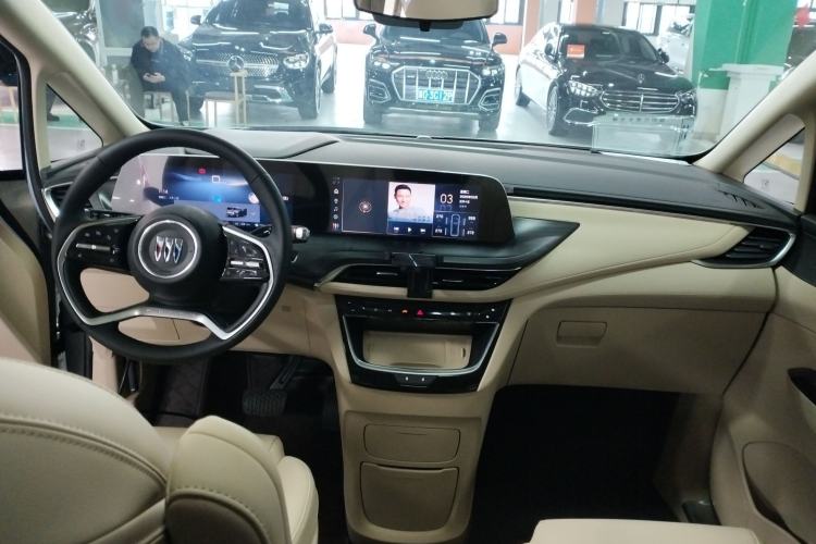 Used Buick GL8 New Energy 2025 Lu Shang Luxury Edition 7-Seater
