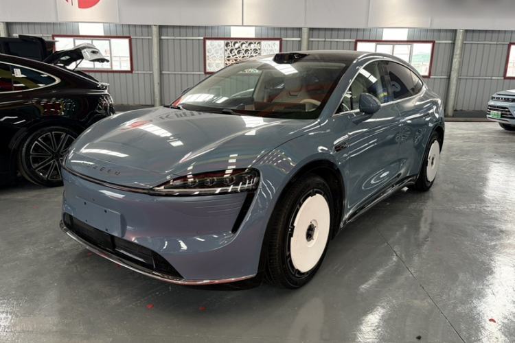 Used Hima Luxeed R7 2025 Range-Extended Version 360 km Max