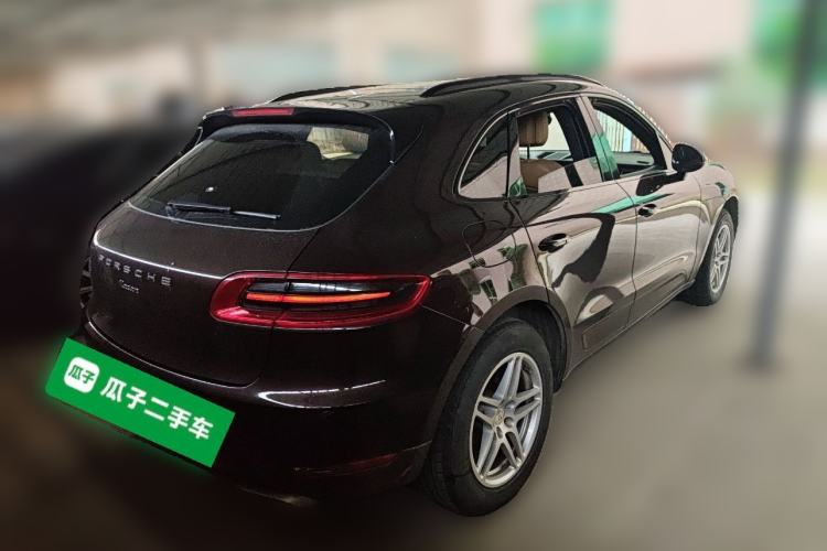 Used Porsche Macan 2017 Macan 2.0T Rear Right 45 Deg